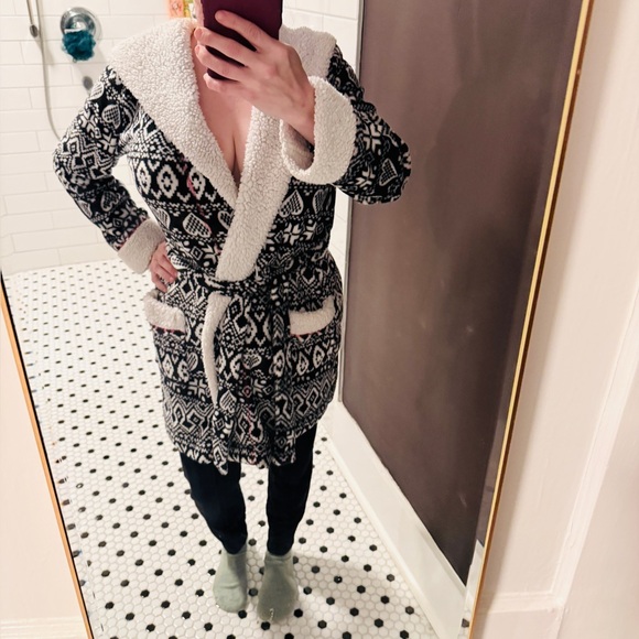 Secret Treasures Jackets & Blazers - Secret Treasures Soft Comfy Robe With Hearts